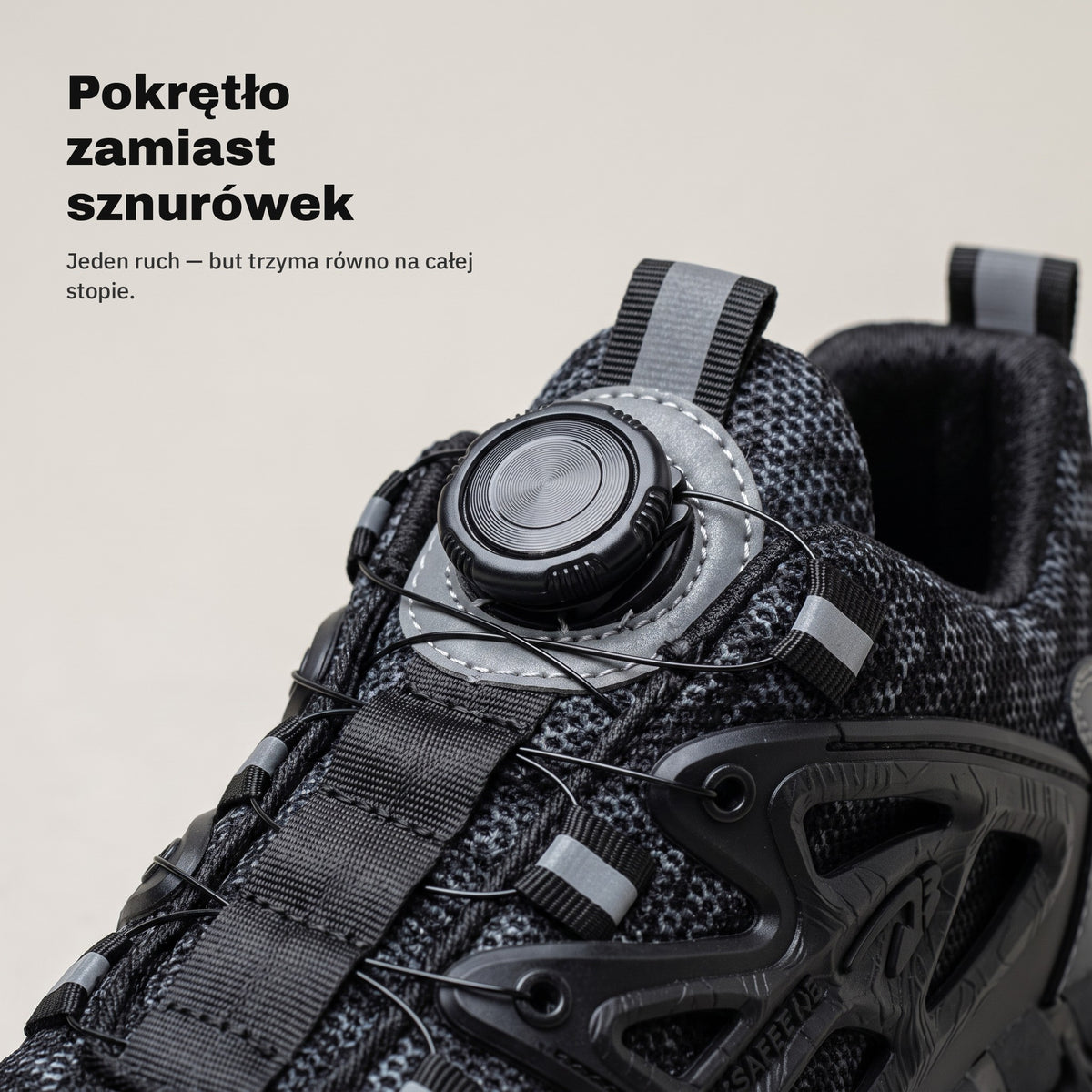 Pokrętło zamiast sznurówek — zbliżenie zapięcia SZYCHTA PRO ONE